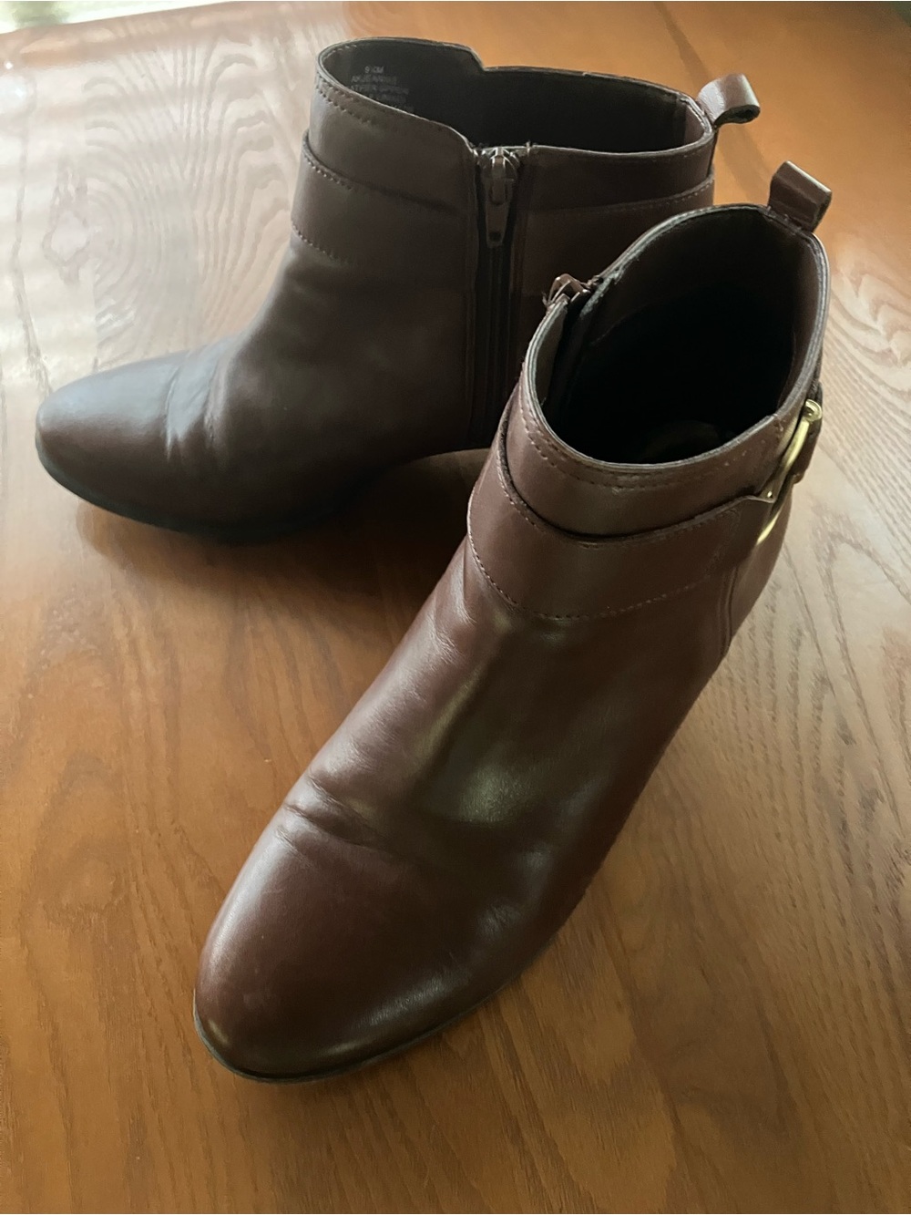 Steve Madden Women’s Dark Brown Leather Ankle Booties with Side Zip size 9 1/2